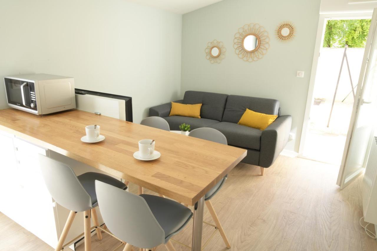 T2 - 28M2 Avec Cour Et Stationnement, Wifi Et Linge Fournis Apartment Angouleme Exterior photo