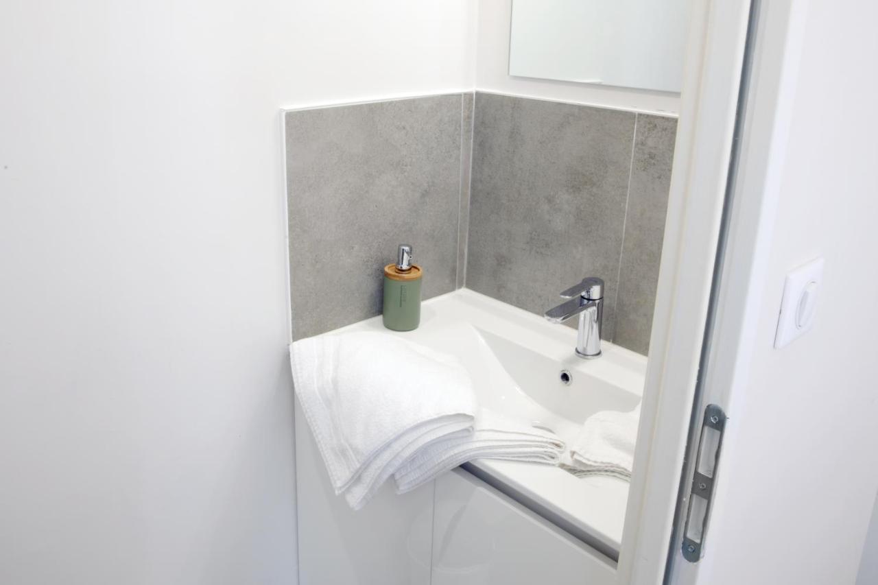T2 - 28M2 Avec Cour Et Stationnement, Wifi Et Linge Fournis Apartment Angouleme Exterior photo